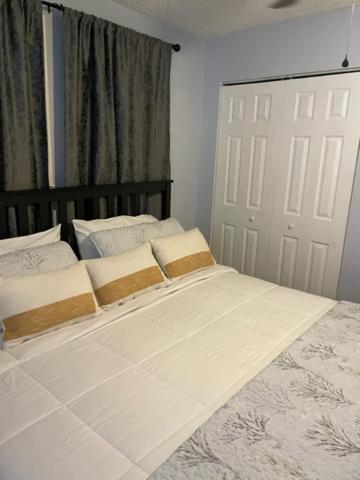 Modern 2/1 Apt Near Midtown And Beaches Miami Exteriér fotografie