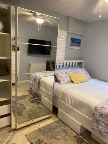 Modern 2/1 Apt Near Midtown And Beaches Miami Exteriér fotografie